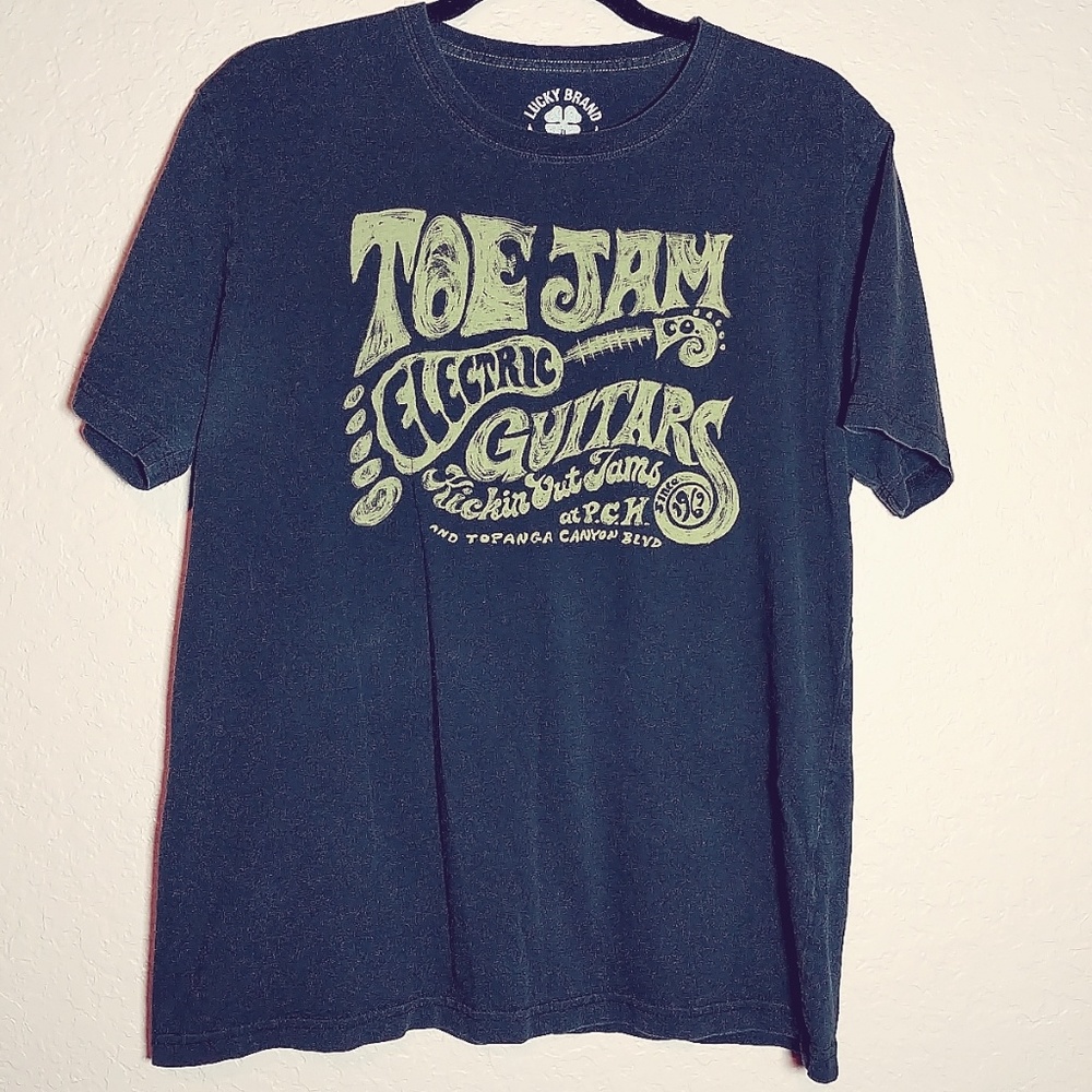 Lucky brand grafic tee size medium